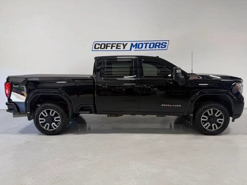 Used 2020 GMC Sierra 2500 AT4 w/ AT4 Premium Package AWD/4WD image 7
