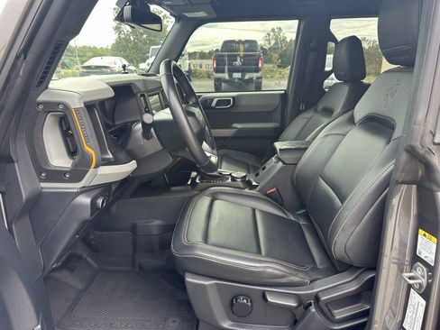 Used 2022 Ford Bronco Badlands w/ Sasquatch Package image 13