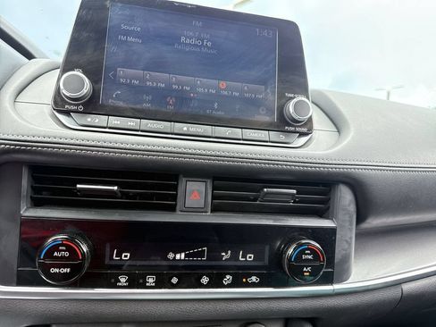 Used 2024 Nissan Rogue SV FWD image 21