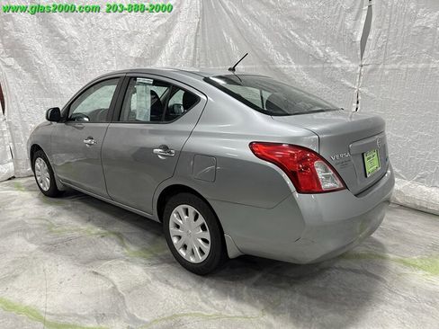 Used 2012 Nissan Versa SV image 7