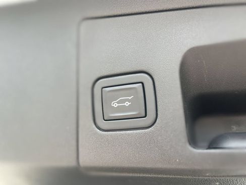 Used 2024 Cadillac XT5 Premium Luxury AWD/4WD image 17
