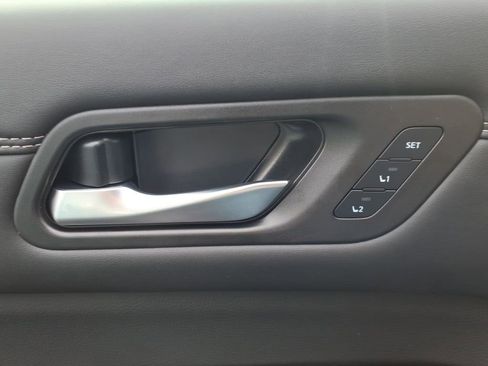 New 2026 Nissan Pathfinder Platinum image 16