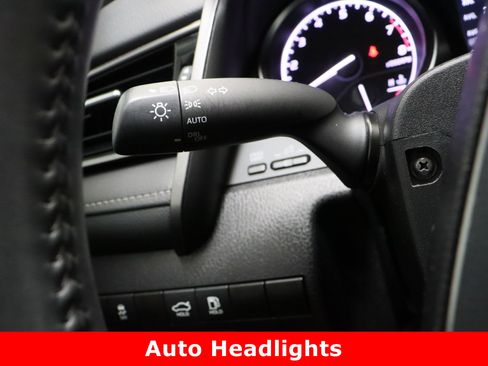Used 2024 Toyota Camry SE image 23