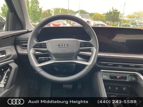Certified 2025 Audi Q5 Premium Plus w/ Premium Plus AWD/4WD image 32