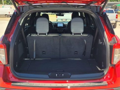 Used 2024 Ford Explorer ST-Line w/ Class IV Trailer Tow Package RWD image 10