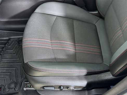 Used 2024 Chevrolet Equinox RS image 18