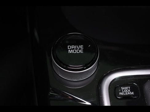 Used 2025 Kia Seltos S FWD image 12