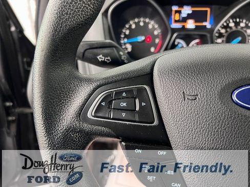 Used 2017 Ford Focus SE image 41