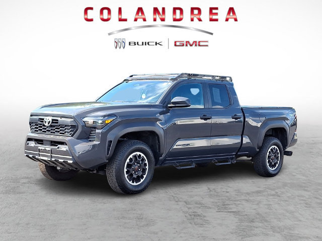 Used 2025 Toyota Tacoma TRD Off-Road AWD/4WD image 3