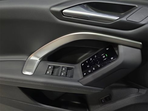 New 2025 Audi Q5 2.0T Premium image 28