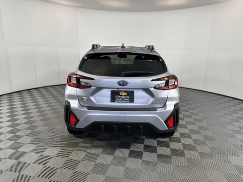 Used 2024 Subaru Crosstrek 2.0i Premium image 9