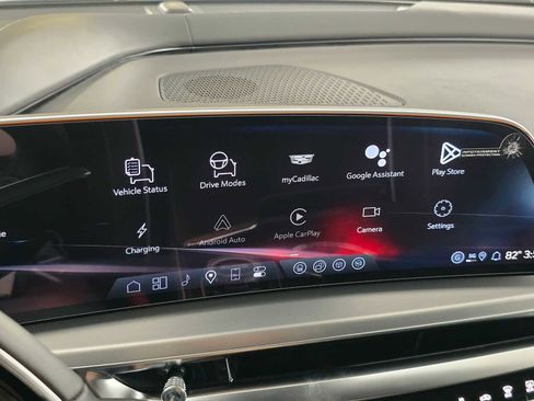 New 2026 Cadillac Lyriq V image 26