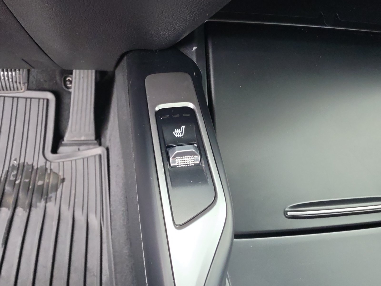 Used 2022 Kia Sorento S w/ Panoramic Sunroof Package FWD image 20