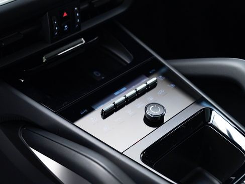 New 2026 Porsche Cayenne S image 29