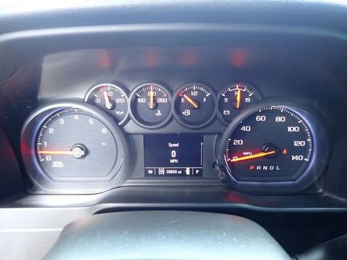 Used 2021 Chevrolet Silverado 1500 Custom Trail Boss image 30