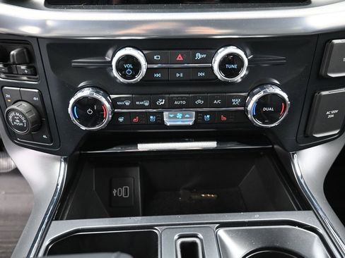 New 2025 Ford F150 Lariat w/ Equipment Group 501A Mid image 9