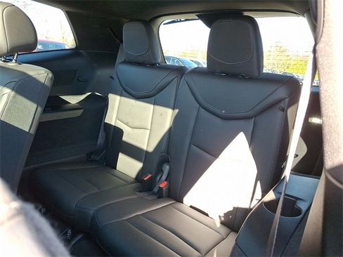 Certified 2024 Cadillac XT6 Luxury image 9