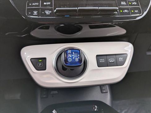 Used 2018 Toyota Prius Prime Plus image 12