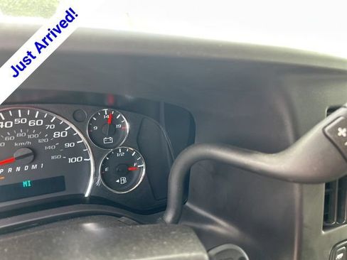 New 2025 Chevrolet Express 3500 Extended RWD image 25