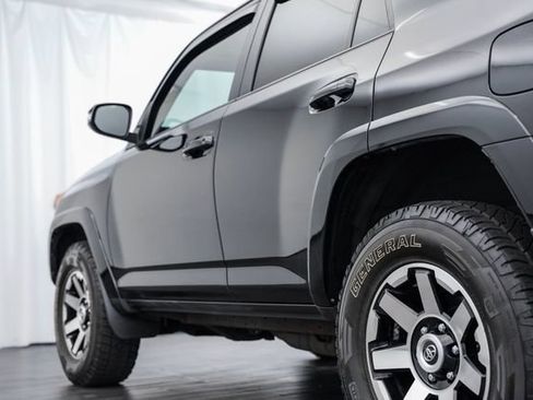 Used 2019 Toyota 4Runner TRD Off-Road Premium AWD/4WD image 32