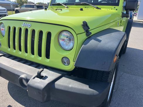 Used 2017 Jeep Wrangler Sport w/ Quick Order Package 24S AWD/4WD image 9