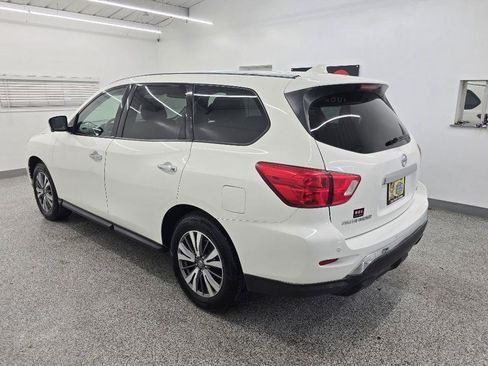 Used 2020 Nissan Pathfinder SL FWD image 4