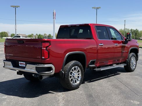 New 2026 Chevrolet Silverado 3500 LTZ w/ LTZ Premium Package AWD/4WD image 3