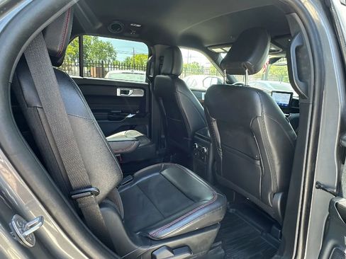 Used 2023 Ford Explorer ST-Line AWD/4WD image 16