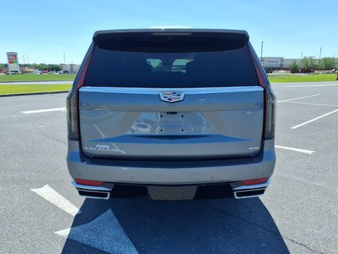 Certified 2022 Cadillac Escalade ESV Premium Luxury Platinum AWD/4WD image 5