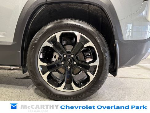 Used 2025 Chevrolet Equinox LT FWD image 30