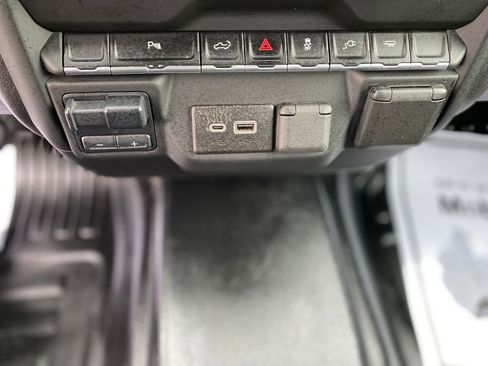 Used 2022 Chevrolet Silverado 2500 W/T w/ WT Fleet Convenience Package image 24