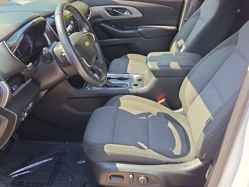 Used 2019 Chevrolet Traverse LT FWD image 11