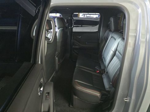 Used 2023 Nissan Frontier PRO-4X w/ Pro-4X Premium Package image 14