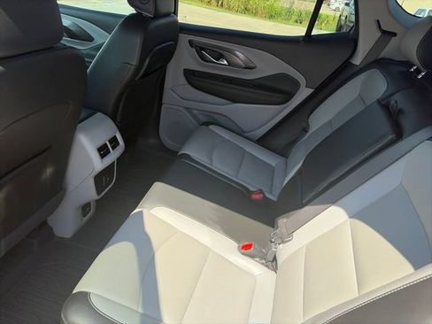 Used 2023 GMC Terrain SLT w/ LPO, Floor Liner Package FWD image 11