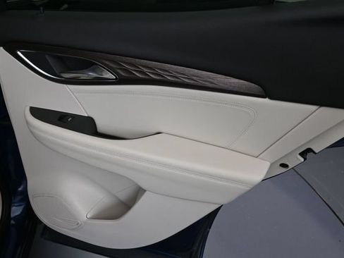 Used 2023 Buick Envision Avenir FWD image 31