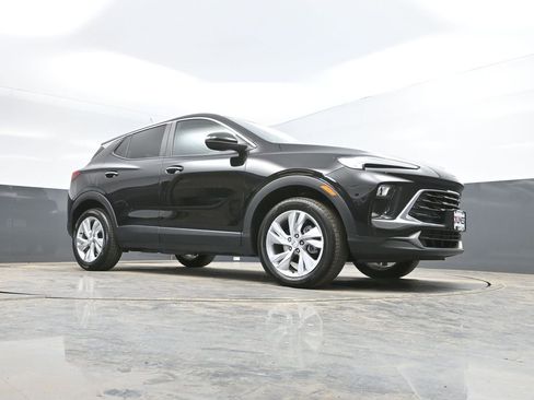 Used 2025 Buick Encore GX Preferred image 30