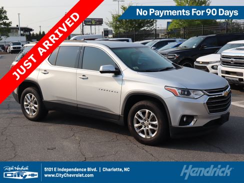 Used 2020 Chevrolet Traverse LT w/ LPO, Floor Liner Package AWD/4WD image 1