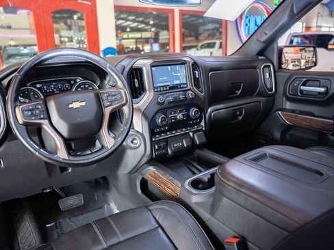 Used 2019 Chevrolet Silverado 1500 High Country image 25