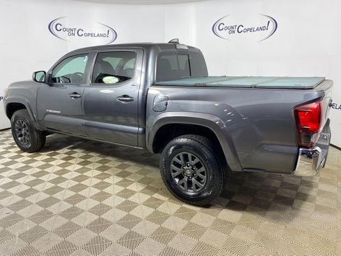 Used 2023 Toyota Tacoma SR5 AWD/4WD image 4
