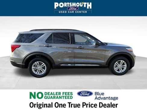 Used 2022 Ford Explorer XLT w/ Equipment Group 202A image 6