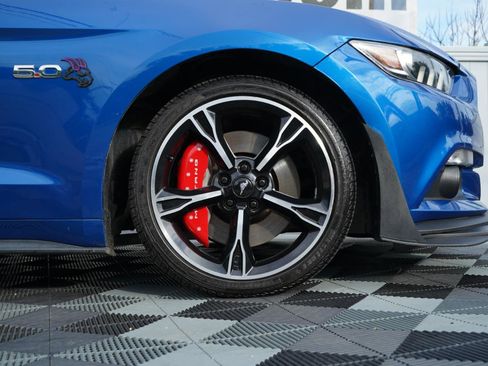 Used 2017 Ford Mustang GT Premium w/ Equipment Group 401A RWD image 86