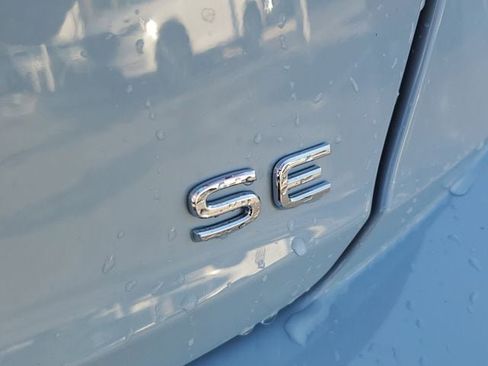 New 2026 Volkswagen Jetta SE FWD image 6