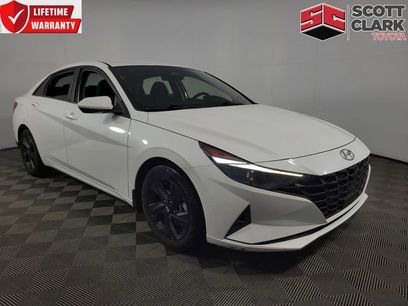 Used 2021 Hyundai Elantra SEL w/ Convenience Package