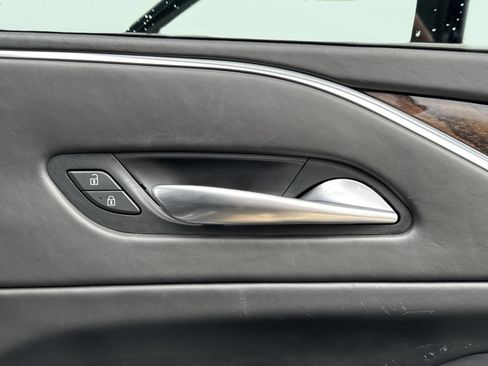 Used 2022 Cadillac Escalade ESV Premium Luxury Platinum w/ Heavy-Duty Trailer Package image 42