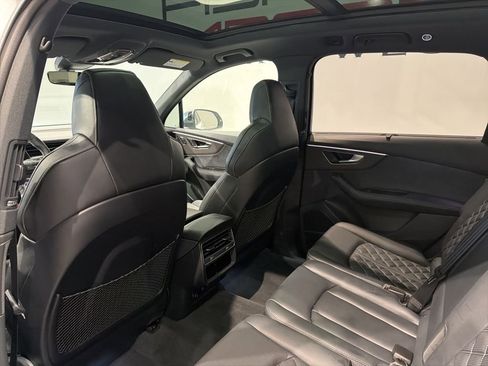 Used 2025 Audi SQ7 Prestige AWD/4WD image 37