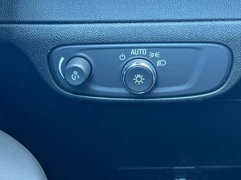 Used 2023 Chevrolet Bolt EUV Premier w/ Sun & Sound Package FWD image 39