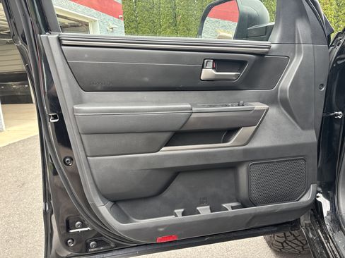 Used 2025 Toyota Tundra SR5 AWD/4WD image 15