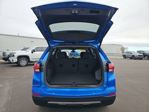 Used 2024 Chevrolet Equinox LT FWD image 10