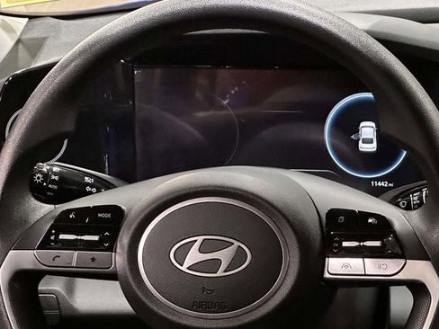 Used 2024 Hyundai Elantra SEL image 23