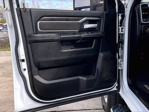 Used 2024 RAM 2500 Big Horn AWD/4WD image 20